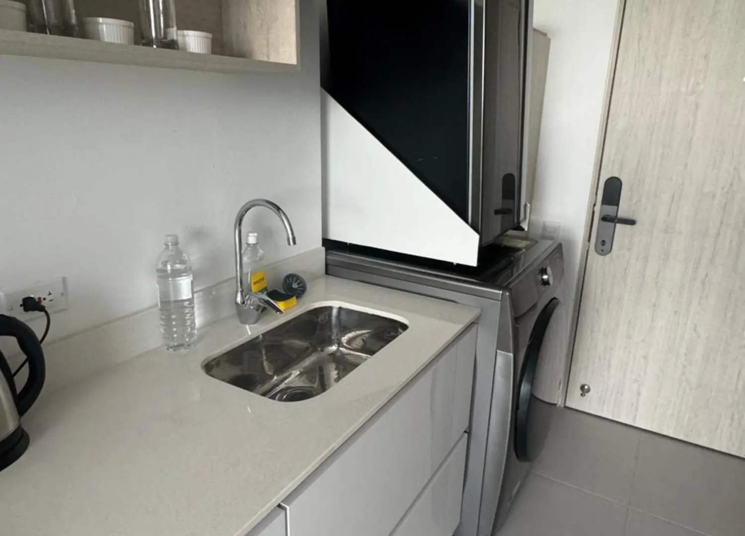 Suite Con Jacuzzi, Vista Al Mar Y Piscinas Piso 13 El Manantial Apartment
